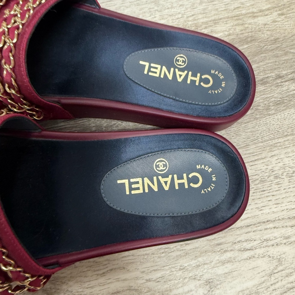 Chanel slides - Picture 3 of 10